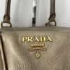Bolsa Prada Grande Areia - Image 5